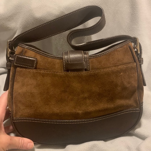 Coach Hampton brown leather and suede baguette bag - Picture 4 of 14